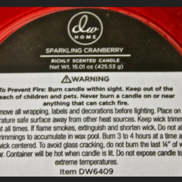 DW HOME CANDLE SPARKLING CRANBERRY 2 WICK 15.1 oz RICHLY SCENTED NEW - Picture 3 of 3